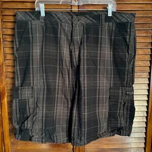 Wrangler Men's Cargo Shorts - Black Plaid, Relaxed Fit - 10" Inseam Size 40